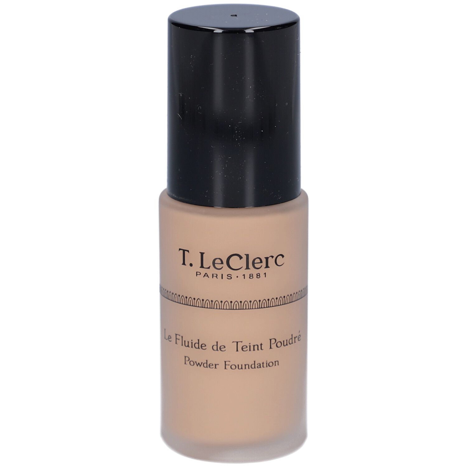 Flacon de fond de teint fluide mat T. LeClerc. Bouchon noir. Inscription: Le Fluide de Teint Poudré. Teinte beige.