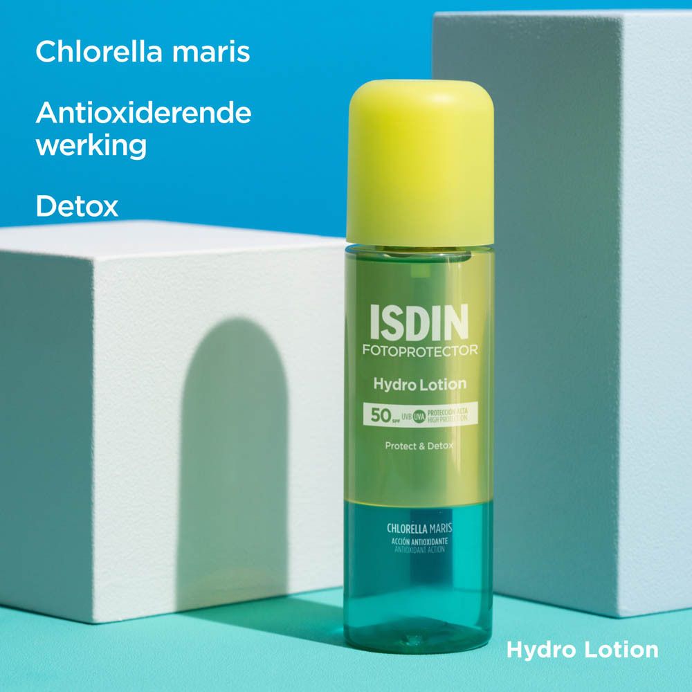Flacon ISDIN Hydro Lotion SPF 50+. Liquide jaune-vert. Texte. Cube blanc.