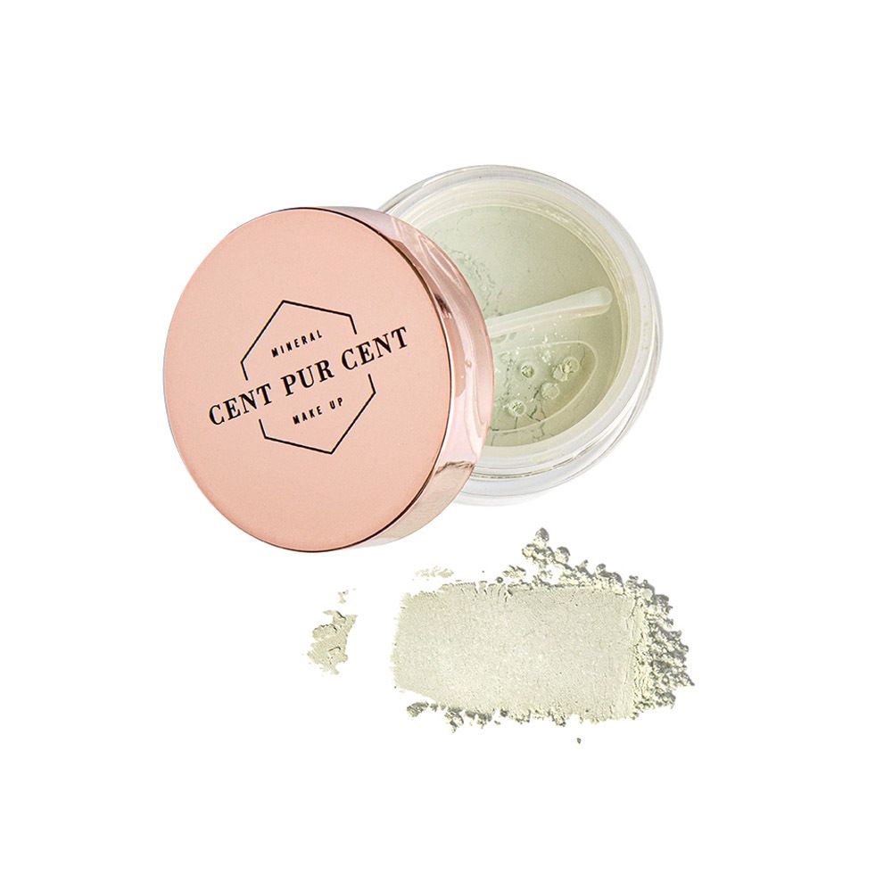 Correcteur minéral en pot. Pot avec couvercle rose. Échantillon de produit sur fond blanc.