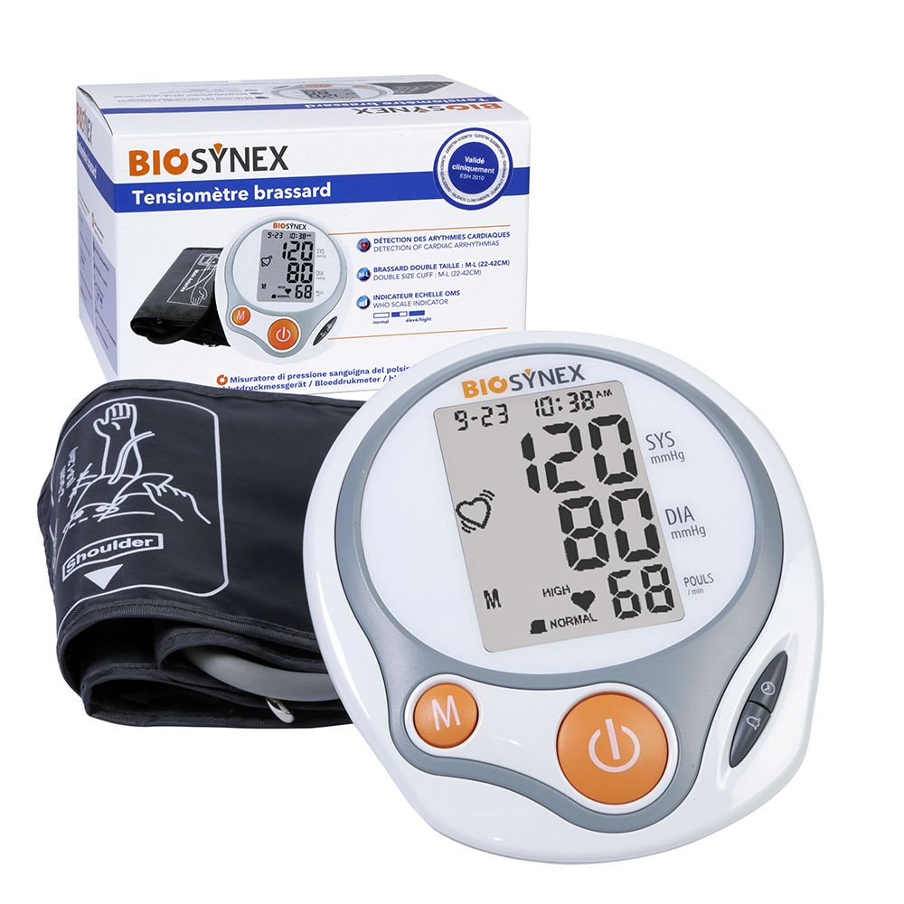 Tensiomètre bras BIOSYNEX avec brassard et emballage. L'écran affiche 120/80 mmHg.