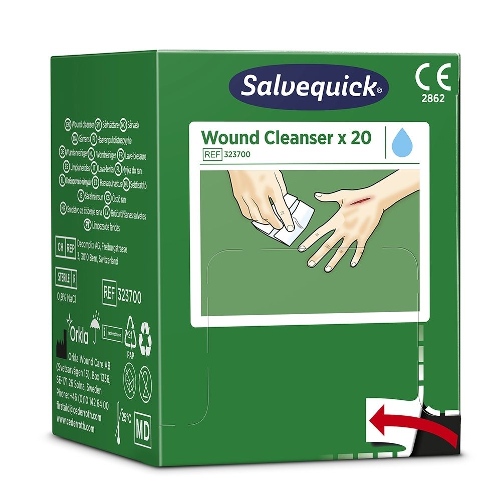Boîte verte avec logo Cederrroth, Salvequick Nettoyant pour plaies. Montre une main avec coupure.