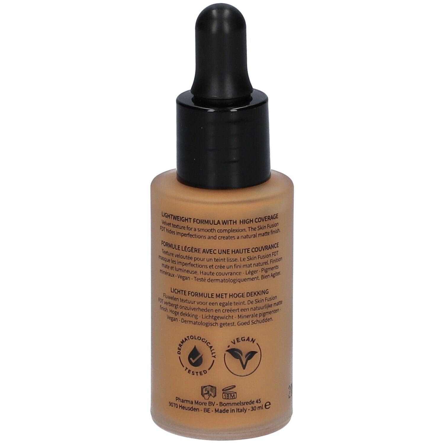 Flacon de fond de teint avec texte. Liquide brun, bouchon noir. Inscription: Les Couleurs de Noir, vegan, testé dermatologiquement.