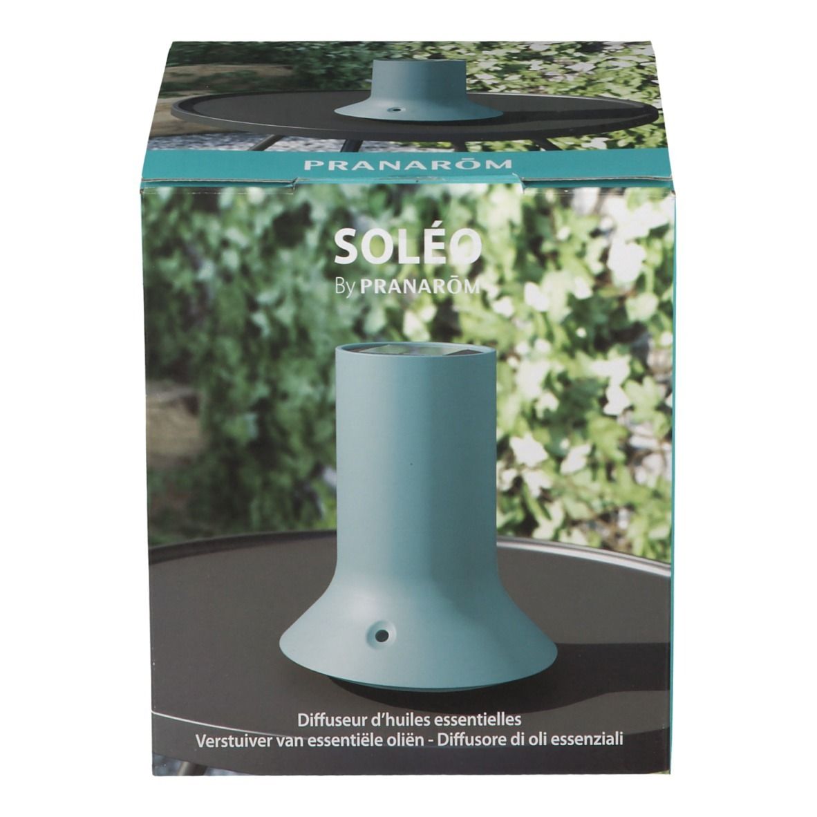 Diffuseur bleu turquoise dans son emballage. Inscription: SOLEO by PRANAROM. Sous-titre: Diffuseur d'huiles essentielles.