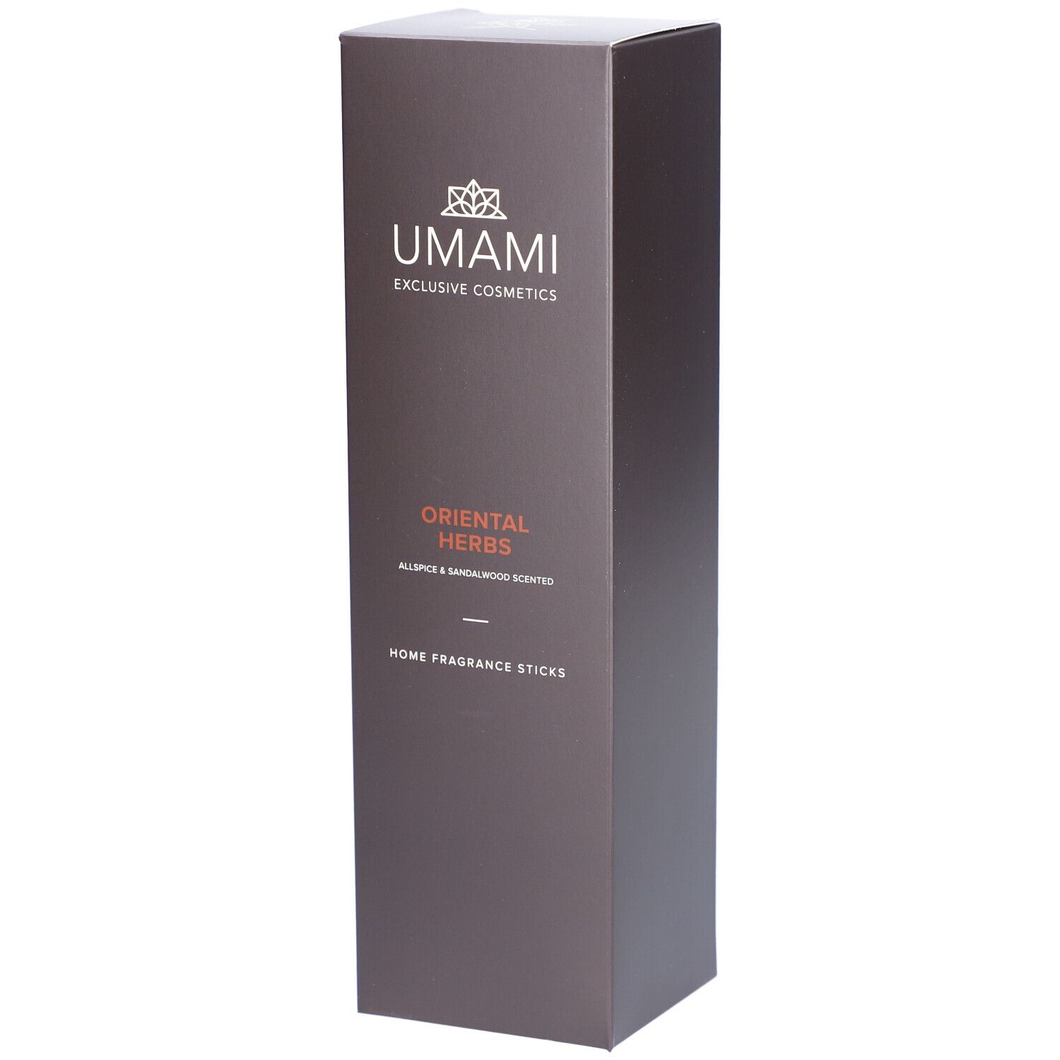 Boîte marron haute. UMAMI en haut, ORIENTAL HERBS en dessous. Texte: Allspice & Sandalwood Scented. Home Fragrance Sticks.