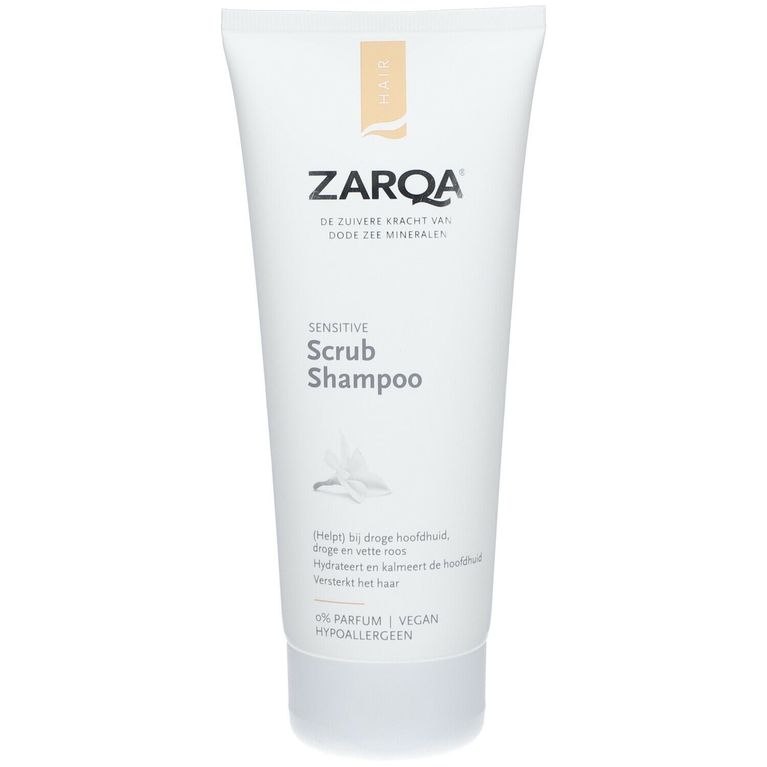Tube blanc de Zarqa Sensitive Scrub Shampoo. Inscription et logo visibles. 0% parfum, vegan et hypoallergénique.