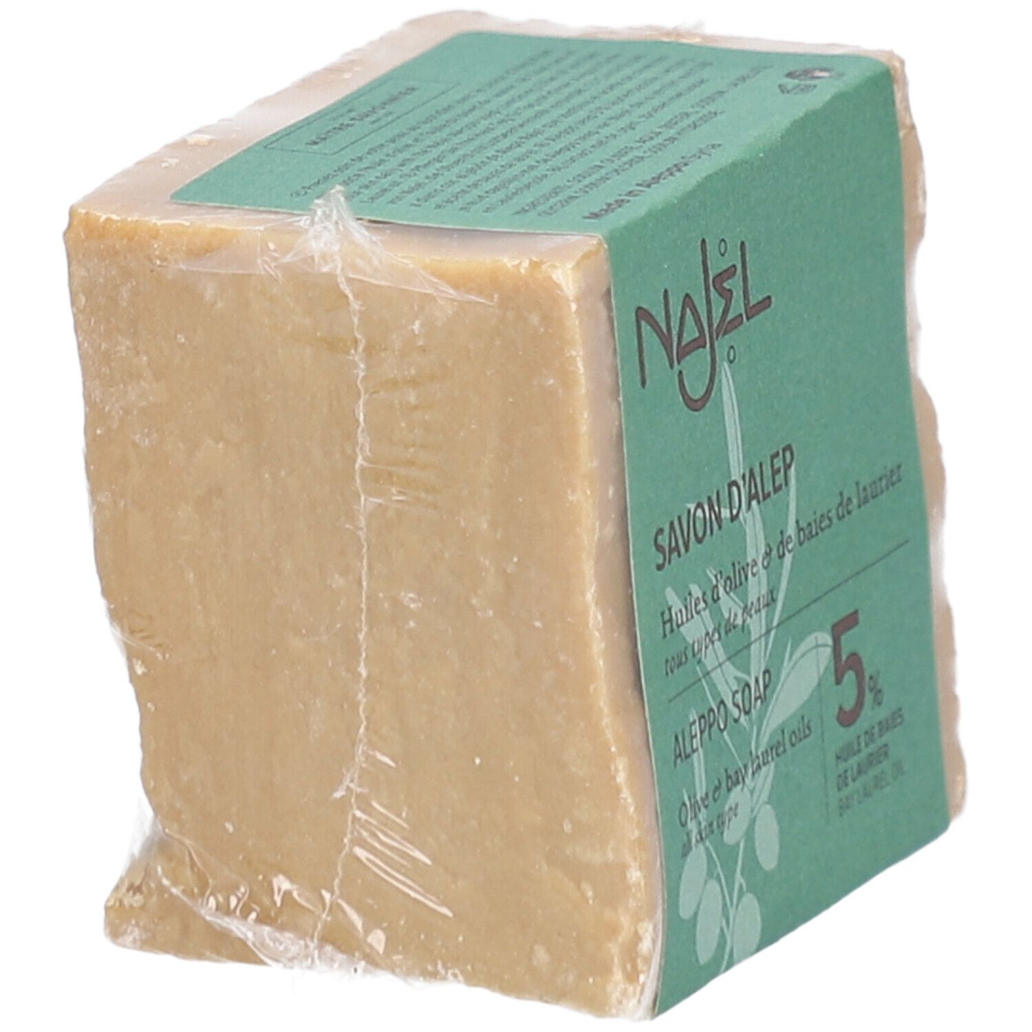 Savon d'Alep emballé. L'emballage porte les mentions "NAJEL Savon d'Alep 5%" et "Aleppo Soap".