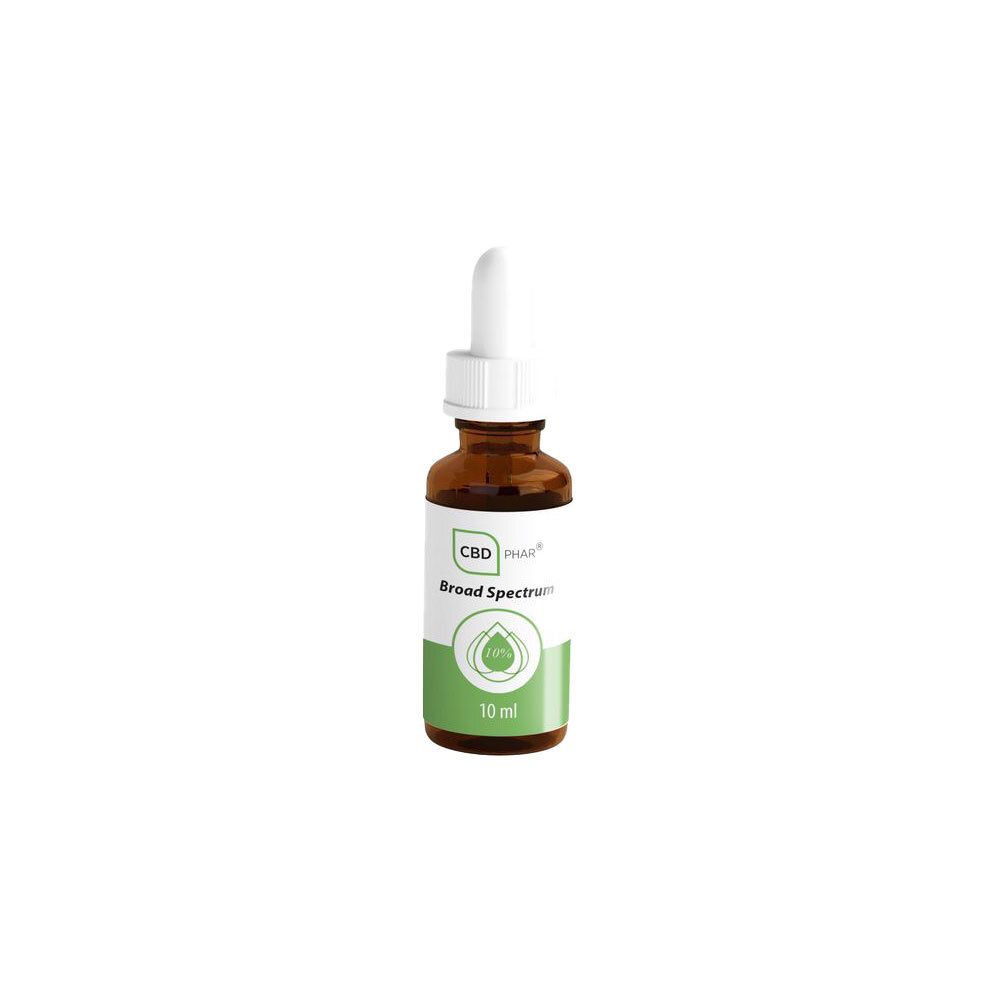 Flacon en verre brun avec compte-gouttes blanc. Étiquette avec CBD-PHAR, Broad Spectrum, 10% et 10 ml.