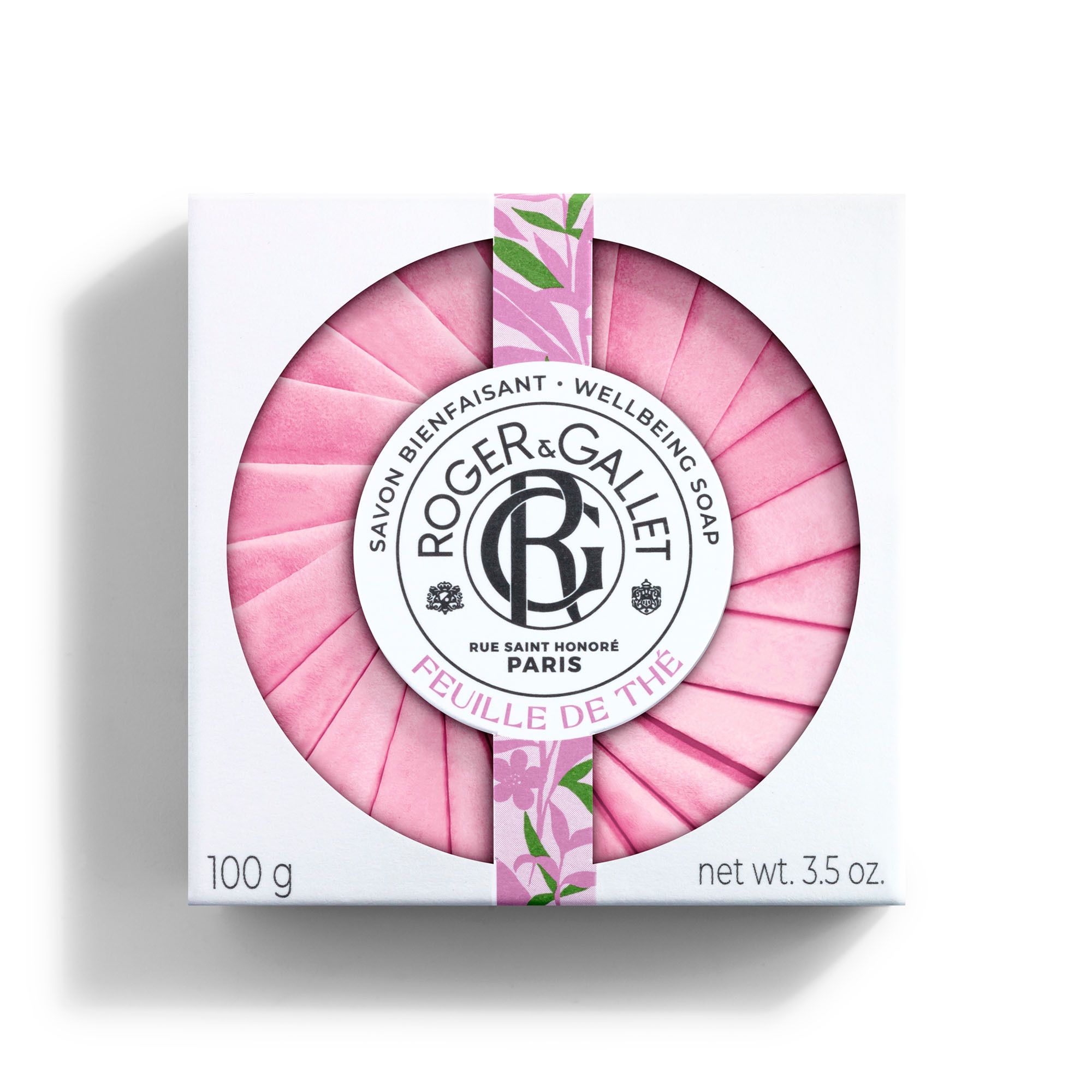 Savon Roger & Gallet "Feuille de Thé" dans son emballage blanc, vue de face.