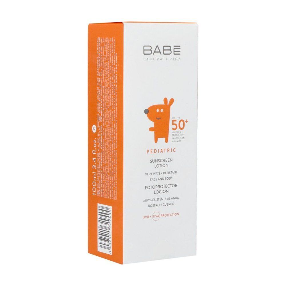 Babe Crème solaire pédiatrique SPF 50+ carton. Contient la liste des ingrédients et un code-barres.