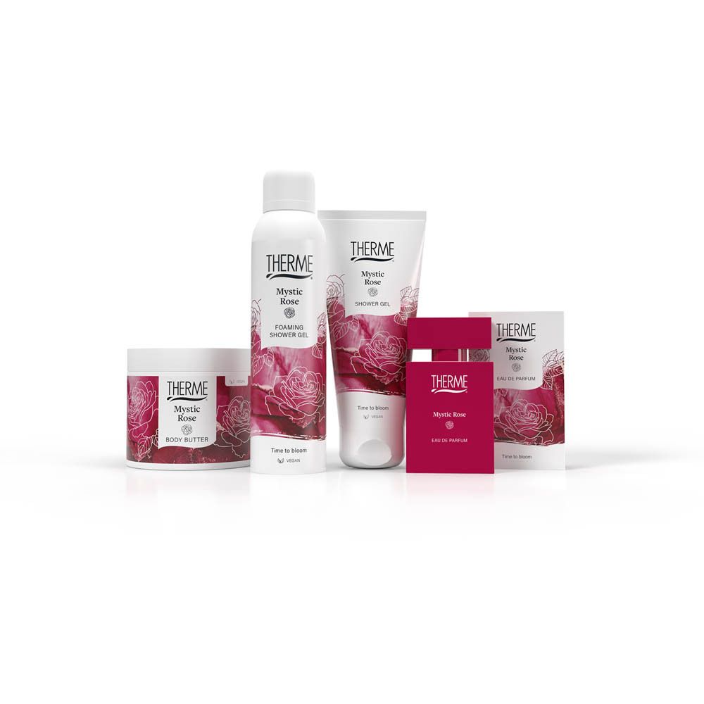 Différents produits THERME Mystic Rose : Body Butter, gel douche, lotion, parfum.