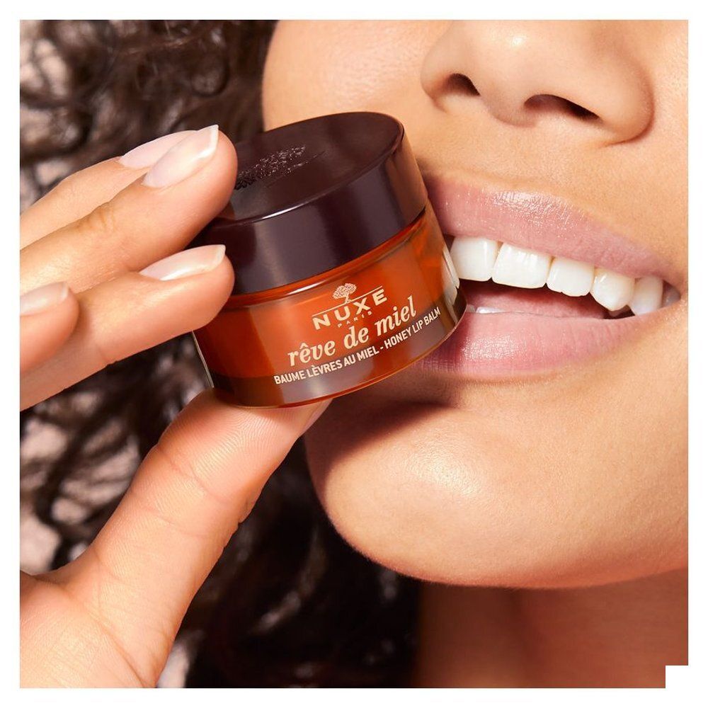 Baume à lèvres Nuxe Rêve de Miel, face avant avec nom du produit et marque.