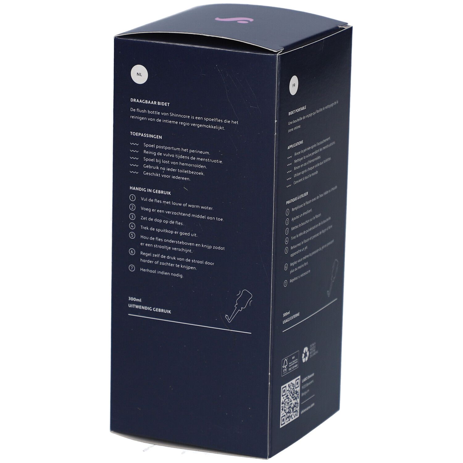 Boîte bleu foncé avec informations produit. Inscription: shinn care, flush bottle, soins intimes. Texte au dos.