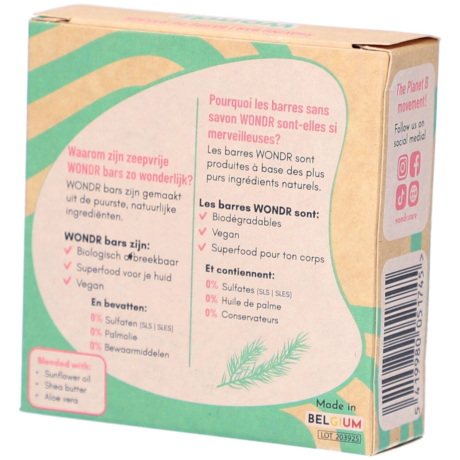 Boîte en carton avec texte. Contient des informations sur les ingrédients et les avantages du savon à raser Wondr.