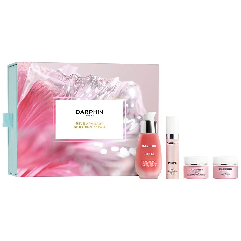 Coffret cadeau avec plusieurs produits. Contient des flacons et des pots. Inscription : DARPHIN, RÊVE APAISANT SOOTHING DREAM.