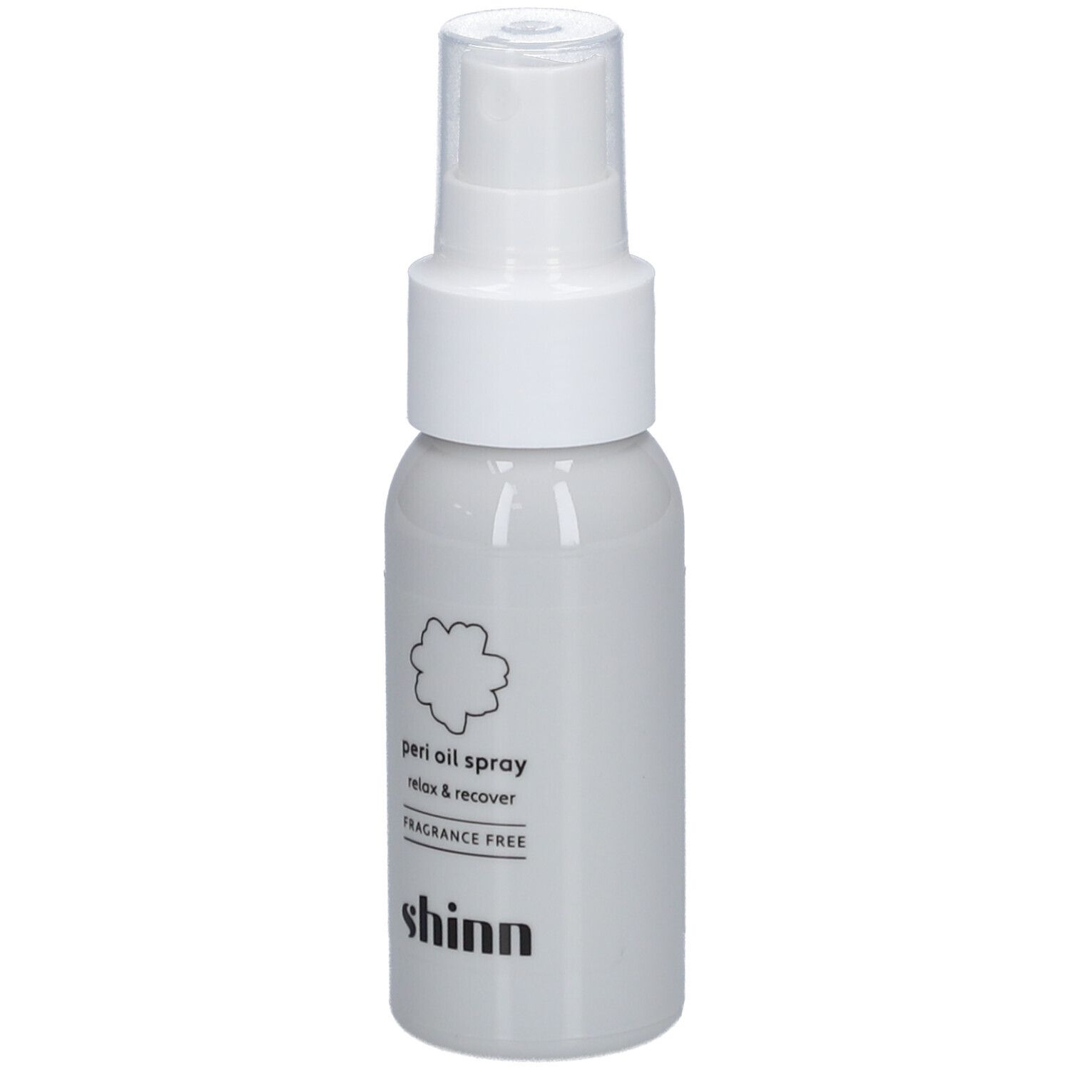 Flacon spray gris avec tête blanche. Inscription : peri oil spray, relax & recover, fragrance free, shinn.