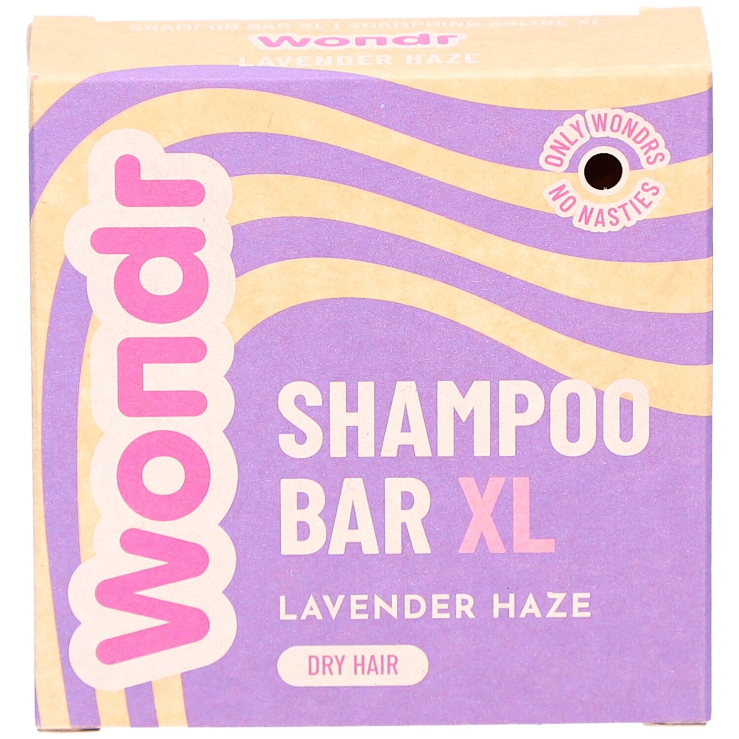 Boîte en carton, vue de face. Motifs vagues violettes et jaunes. Texte: Shampoo Bar XL, Lavender Haze, Dry Hair. Marque: Wondr.