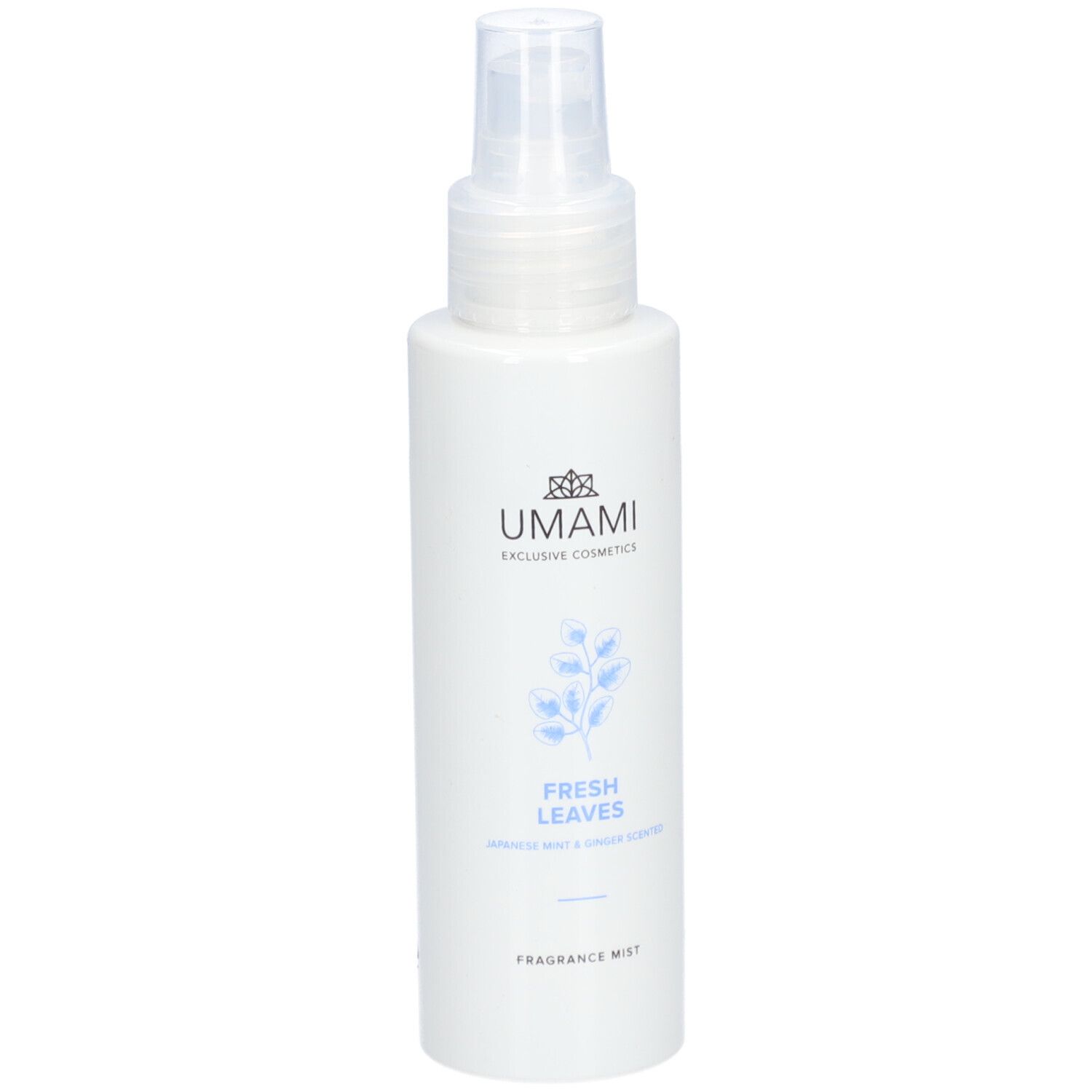 Flacon blanc avec vaporisateur. Inscription: UMAMI, FRESH LEAVES, Fragrance Mist. Illustration bleu clair.