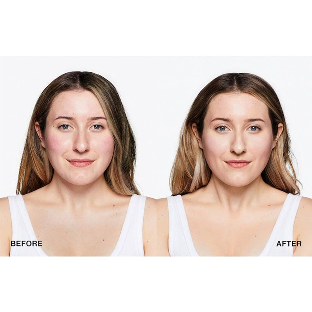 Vue latérale de l'emballage CLINIQUE Moisture Surge Sheertint Hydrator SPF25 2 Light avec ingrédients.