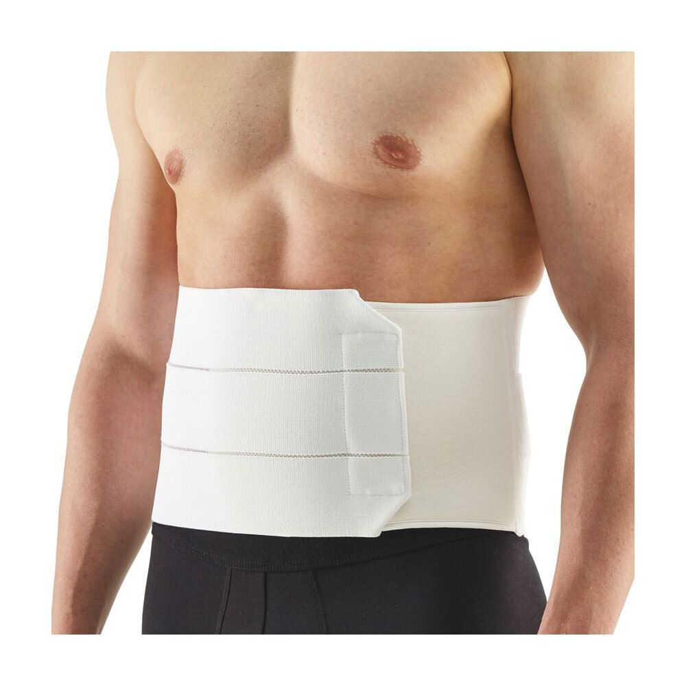 Bande abdominale blanche avec fermeture velcro. L'homme le porte. Nom du produit non visible.