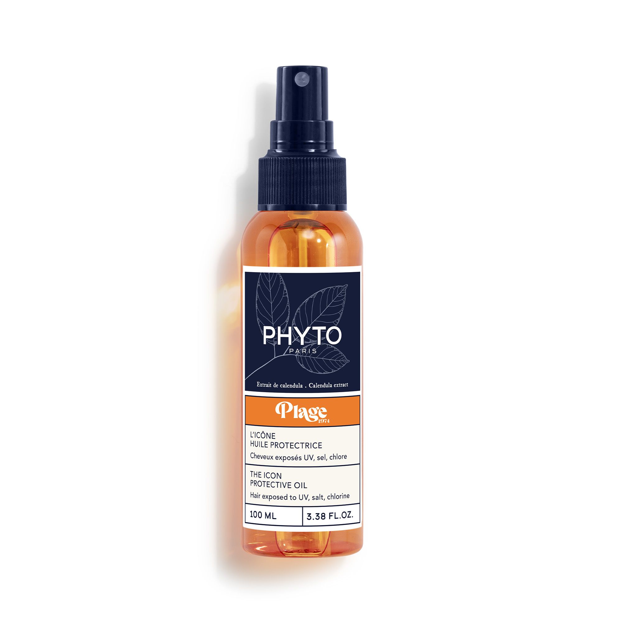 Flacon spray orange avec bouchon bleu. Étiquette avec informations produit et logo.