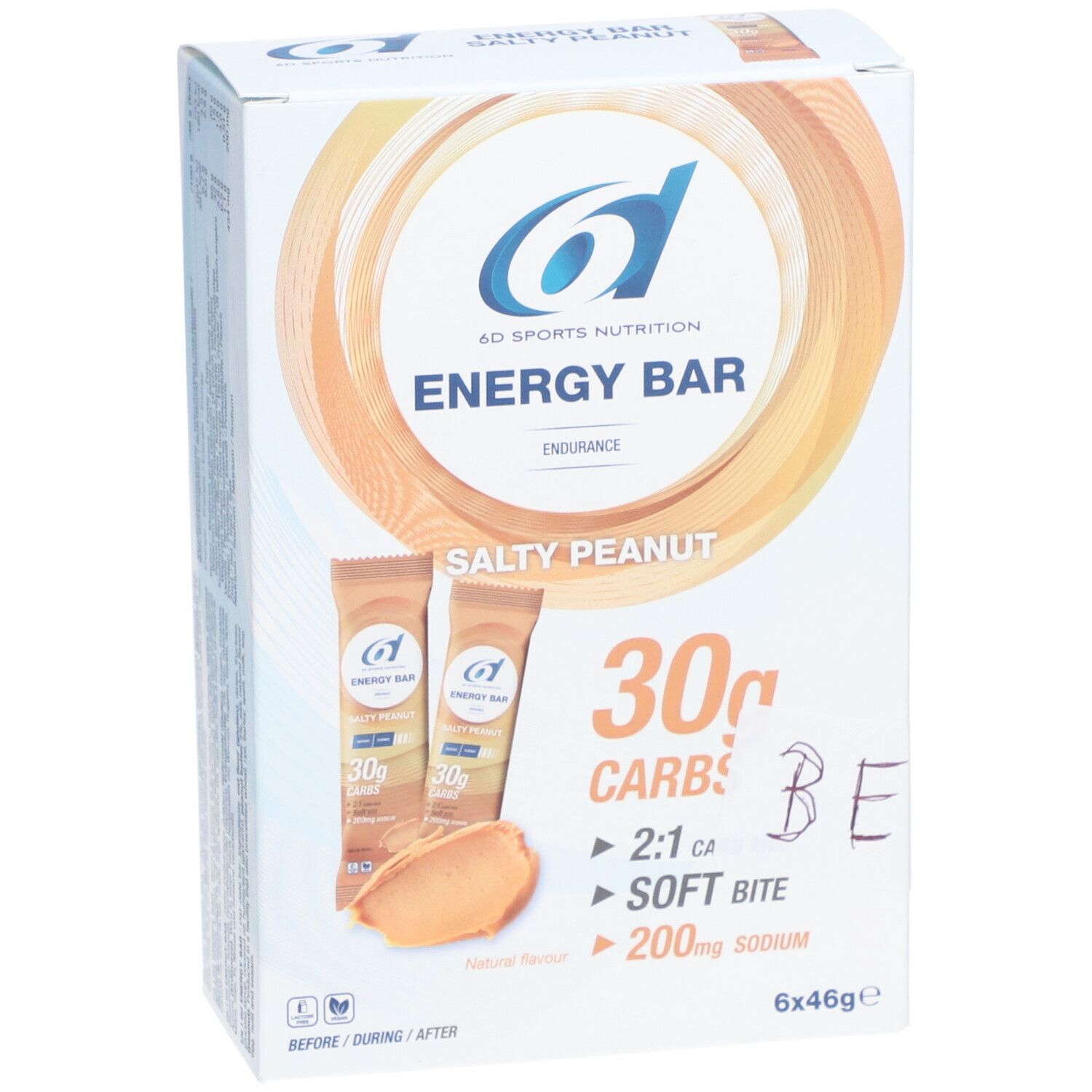 Boîte de 6 barres énergétiques. Inscription : 6D Sports Nutrition, Energy Bar, Salty Peanut, 30g glucides, 2:1 Ca, Soft Bite, 200mg sodium.