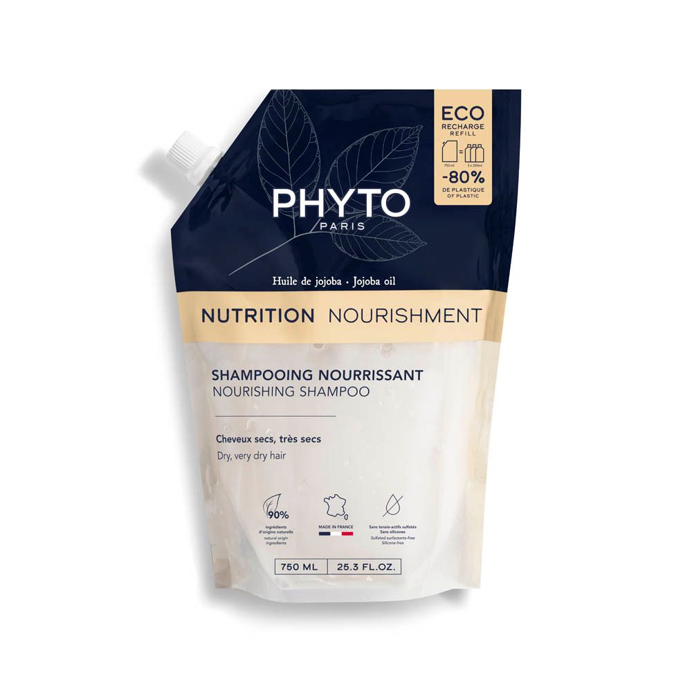Recharge de shampooing. Emballage noir et beige avec logo et nom du produit. Contient 750 ml.