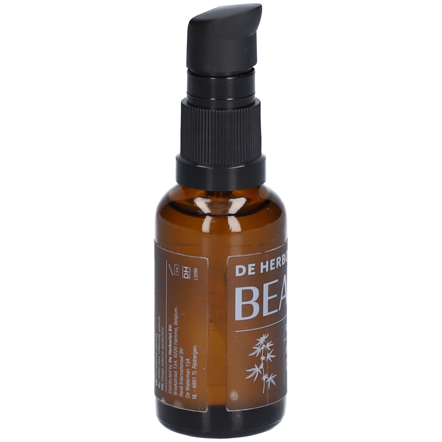 Flacon en verre brun avec pompe noire. Inscription: BEARD OIL. Avec étiquette et informations fabricant.