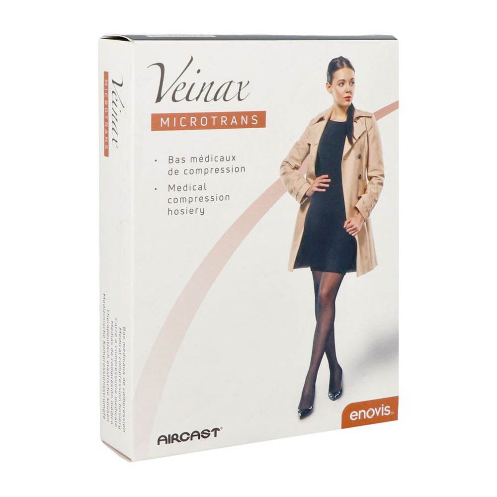 Boîte de bas de compression médicaux Veinax Microtrans. Femme portant des bas et un manteau. Logo enovis.
