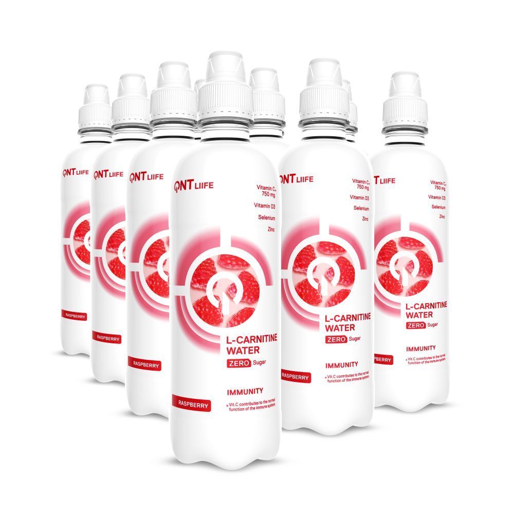 Plusieurs bouteilles blanches. Inscription: QNT LIFE, L-Carnitine Water, Zero Sugar, goût framboise.