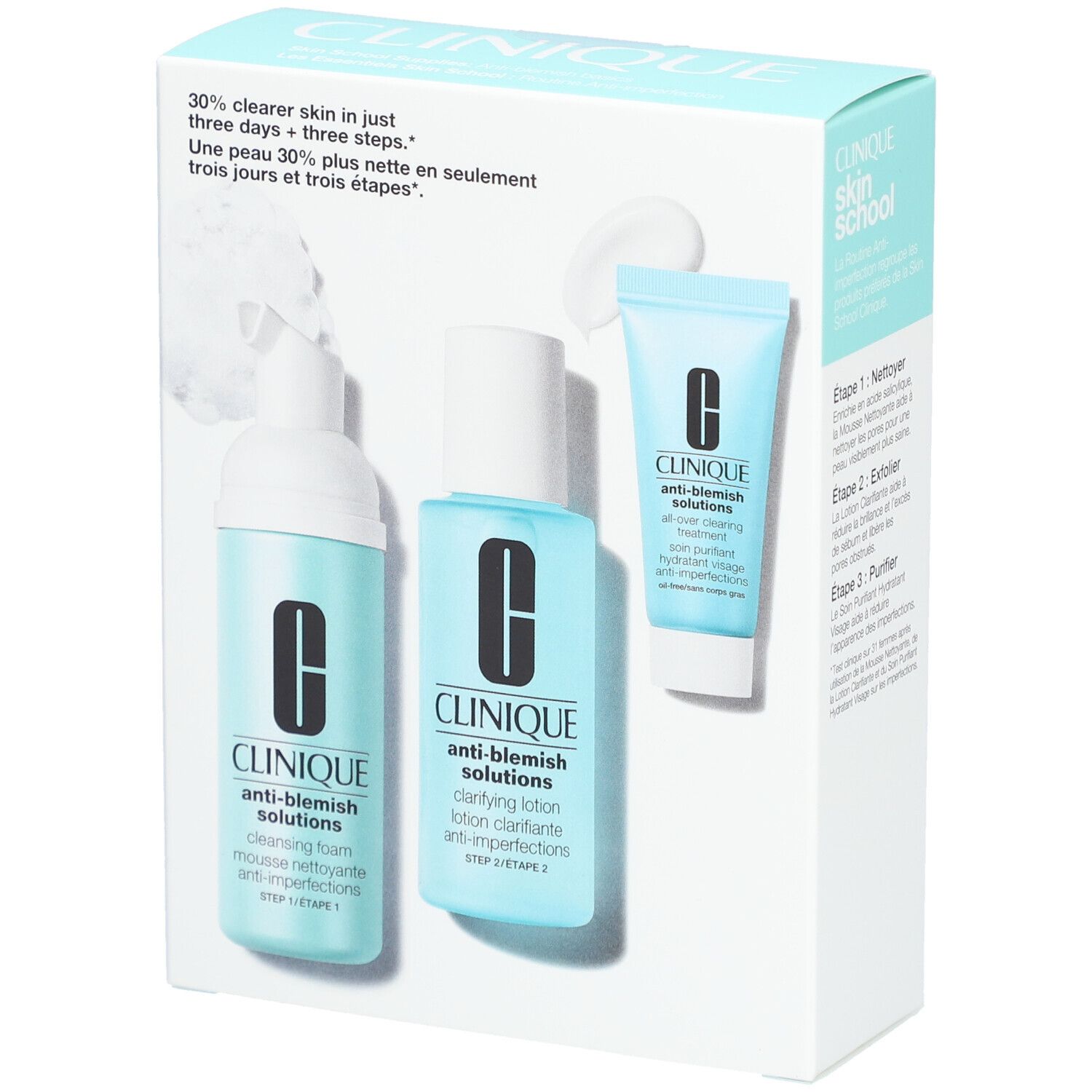 Coffret Clinique Anti-Blemish avec trois produits. Texte : peau plus nette en trois jours. Skin School. Emballage bleu clair.