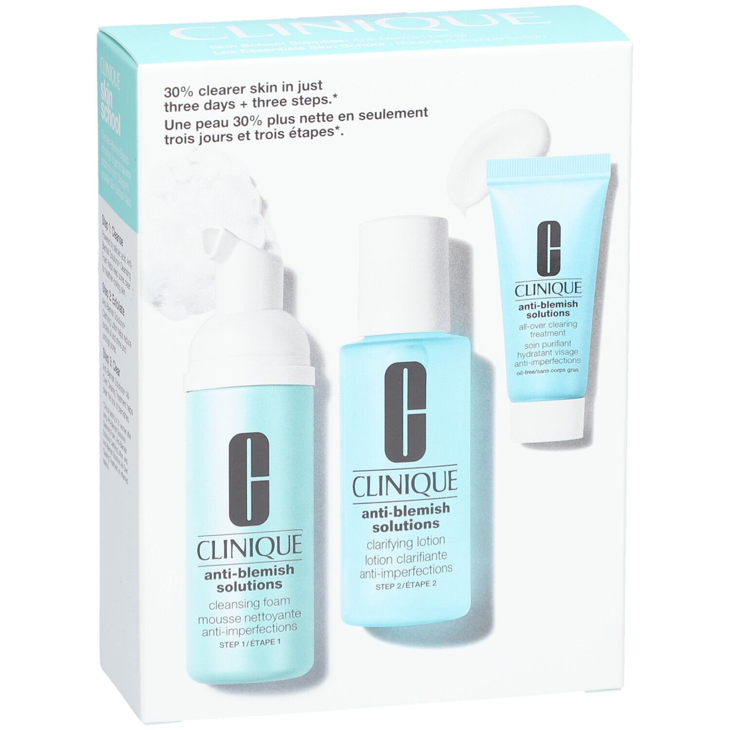 Coffret Clinique Anti-Blemish avec trois produits. Texte : peau plus nette en trois jours. Skin School. Emballage bleu clair.