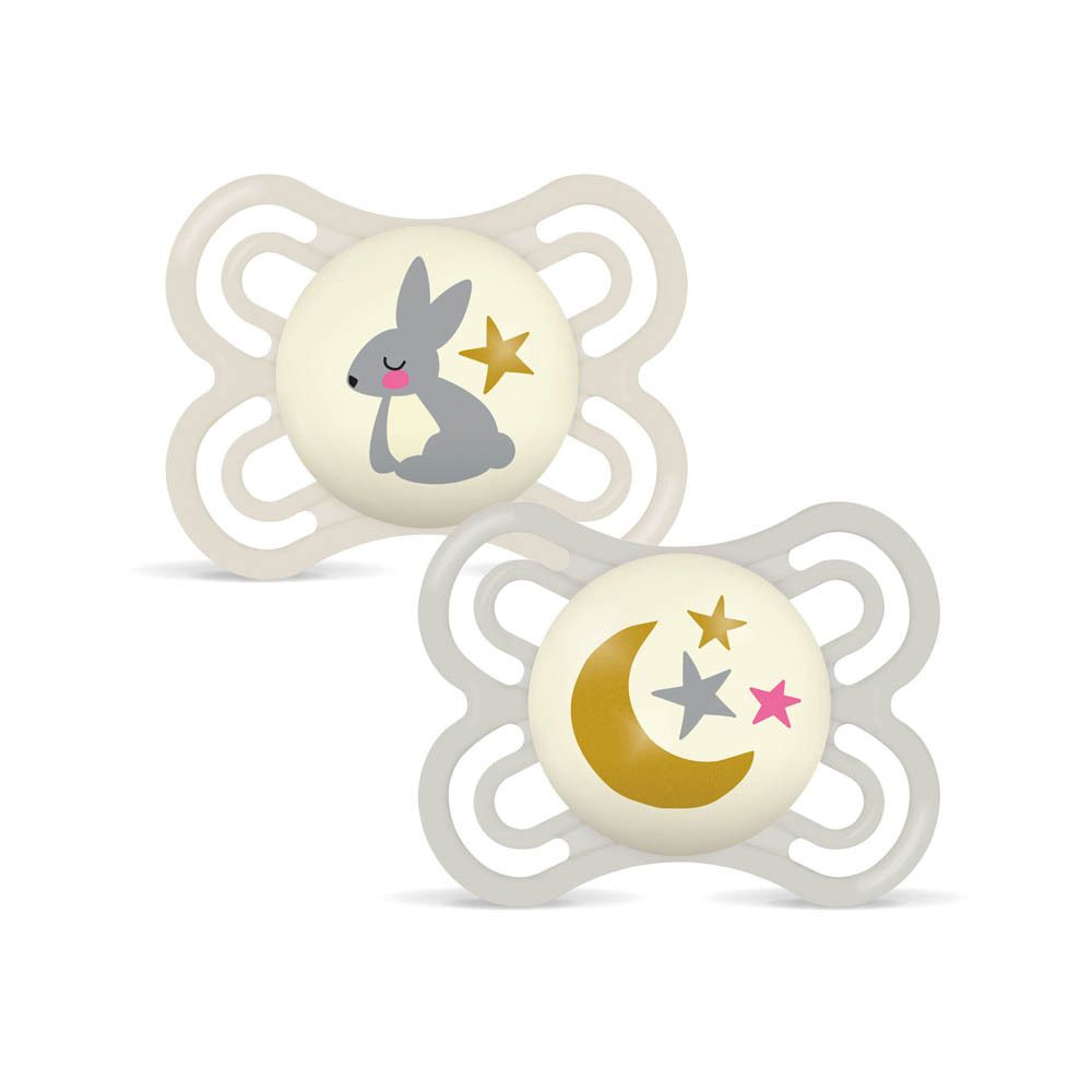 Deux sucettes MAM Perfect Night en silicone pour 0-6 mois, avec motifs animaux et lune, phosphorescentes.