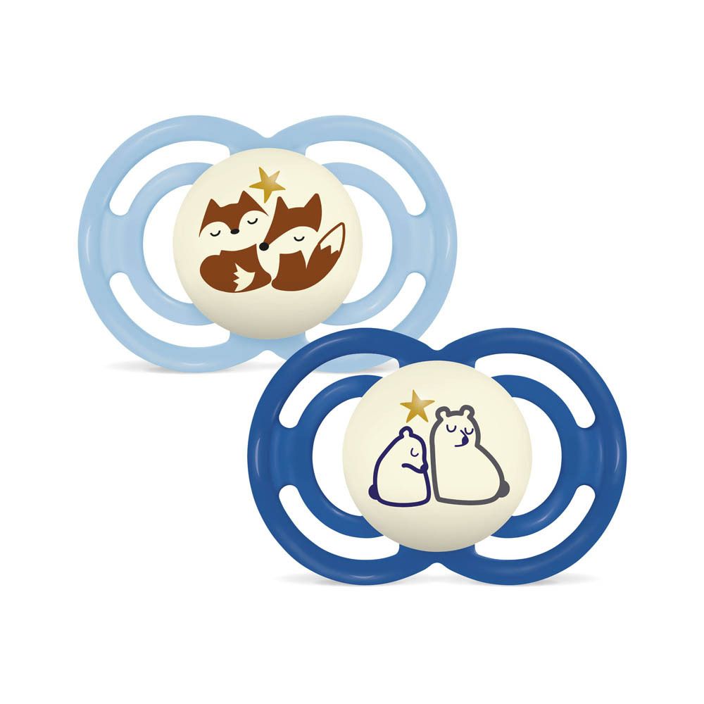 Deux sucettes : une bleue avec des renards, une bleu foncé avec des ours. Toutes deux avec une étoile.