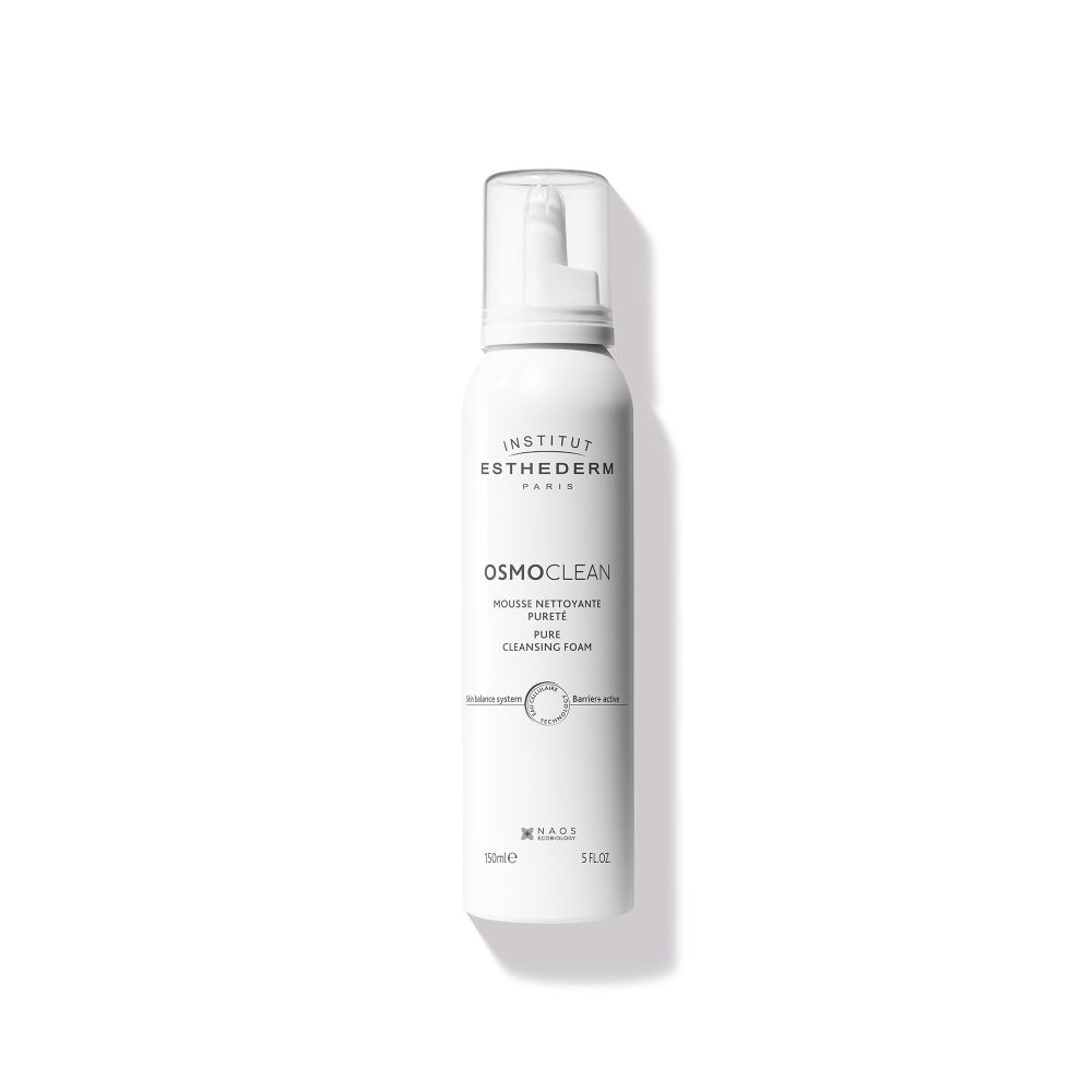 Flacon spray blanc avec pompe, étiqueté Institut Esthederm Osmoclean, vue de face.