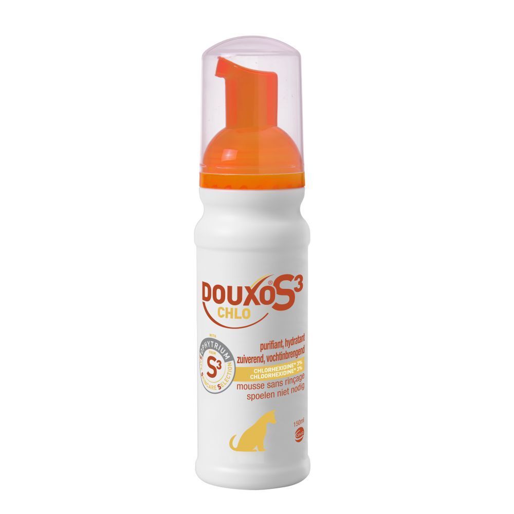 Flacon blanc avec pompe orange. Inscription Douxo S3 Chlo. Logo jaune avec chien. Texte: purifiant, hydratant, zilverend, vochtinbrengend.