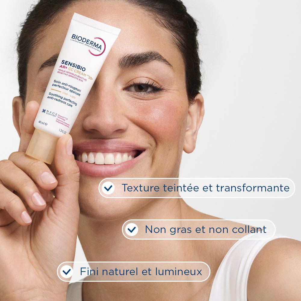 Côté de l'emballage Bioderma Sensibio AR+ CC Cream SPF50+ Clair. Texte en français.