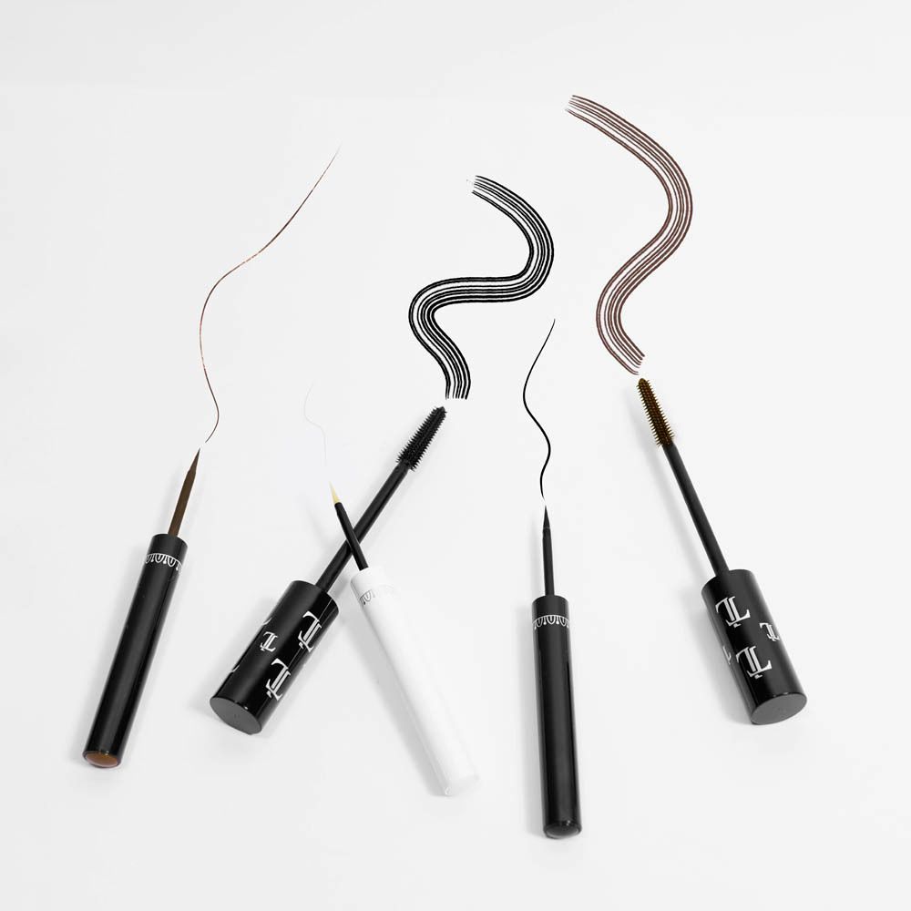 Divers produits cosmétiques. Active Growth Eyeliner. T.LeClerc Paris-1881. Noir et blanc.