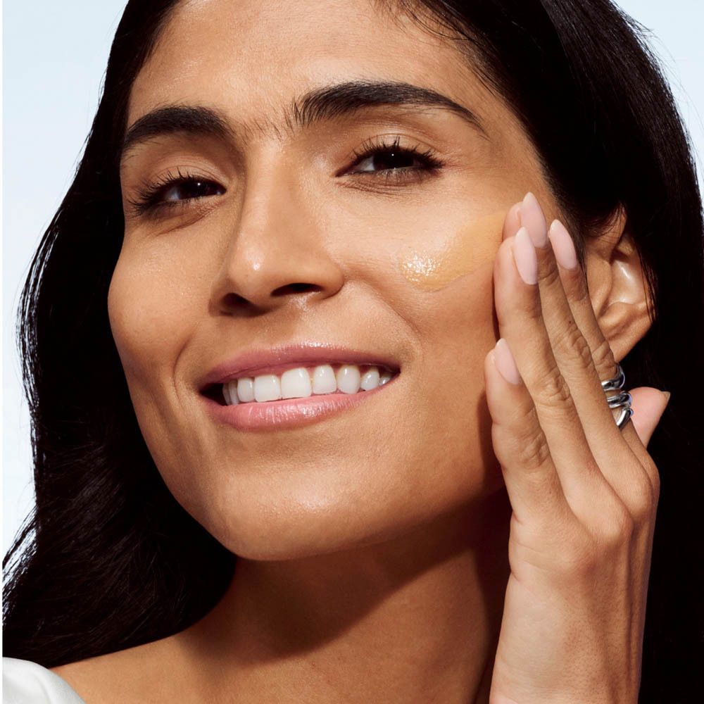 Even Better Clinical™ Vitamin Makeup SPF 50 - LIGHT MEDIUM COOL 2