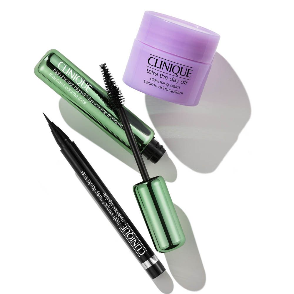 Ensemble de maquillage pour les yeux Clinique avec mascara, eye-liner liquide et baume nettoyant.
