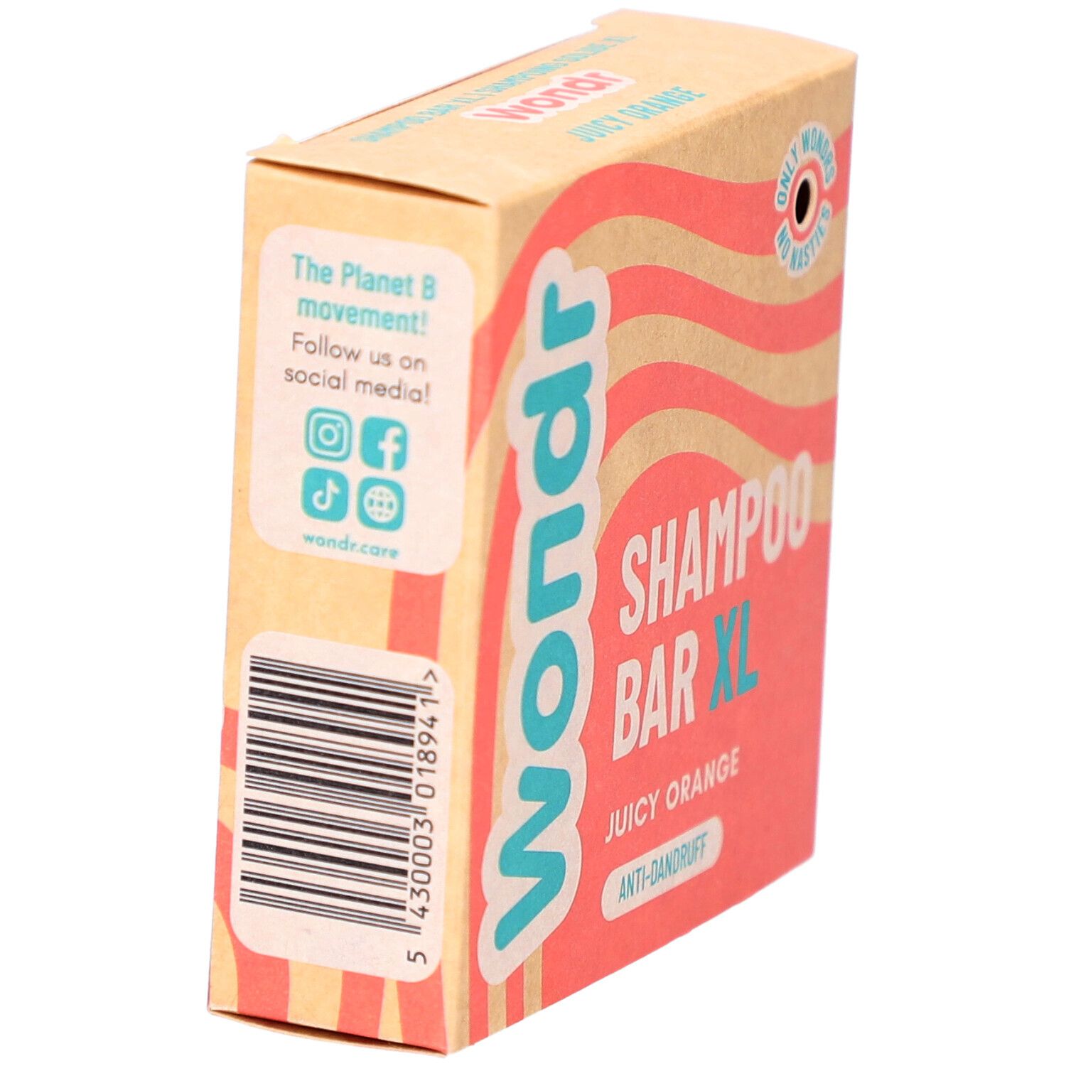 Emballage en carton "Wondr Shampoo Bar XL Juicy Orange". Vue latérale avec code-barres et icônes réseaux sociaux.