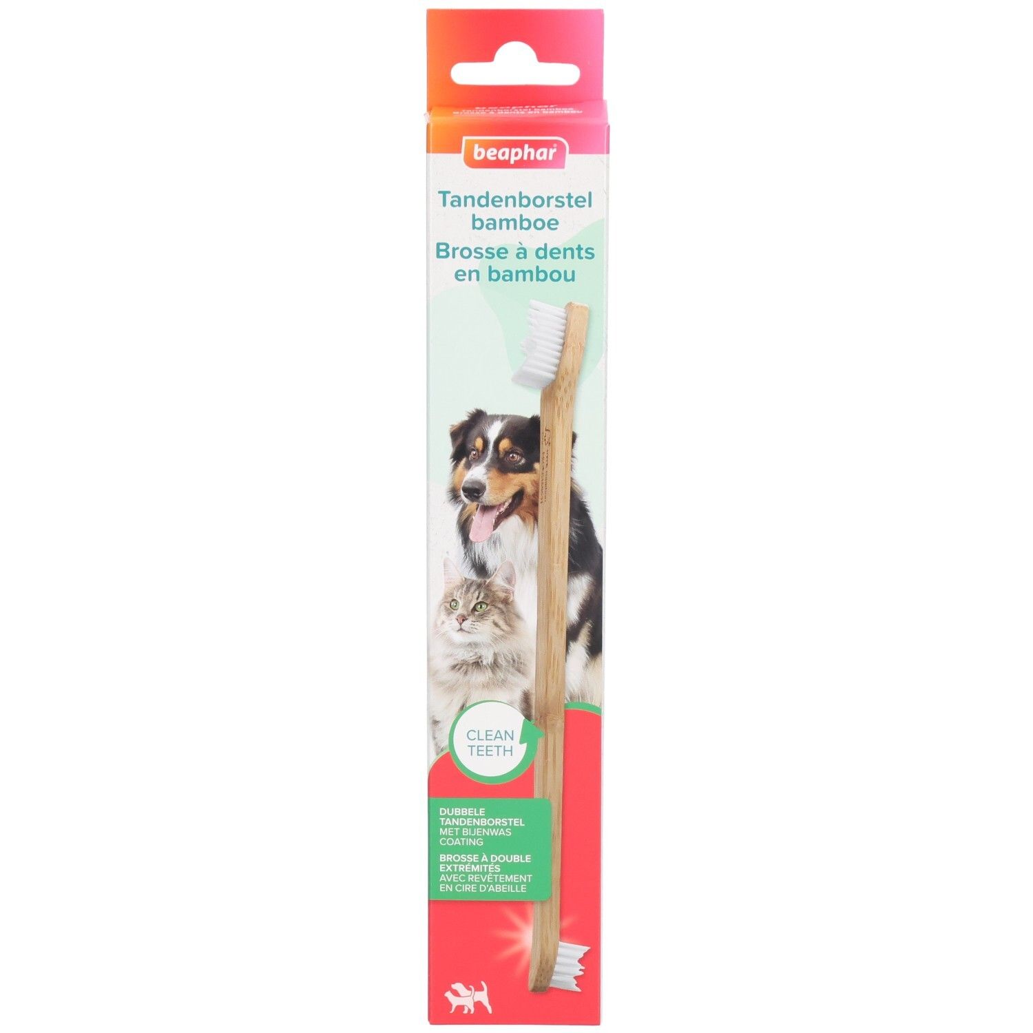 Brosse à dents en bambou dans son emballage. Marque Beaphar. Visuel chien et chat. Texte: Clean Teeth.