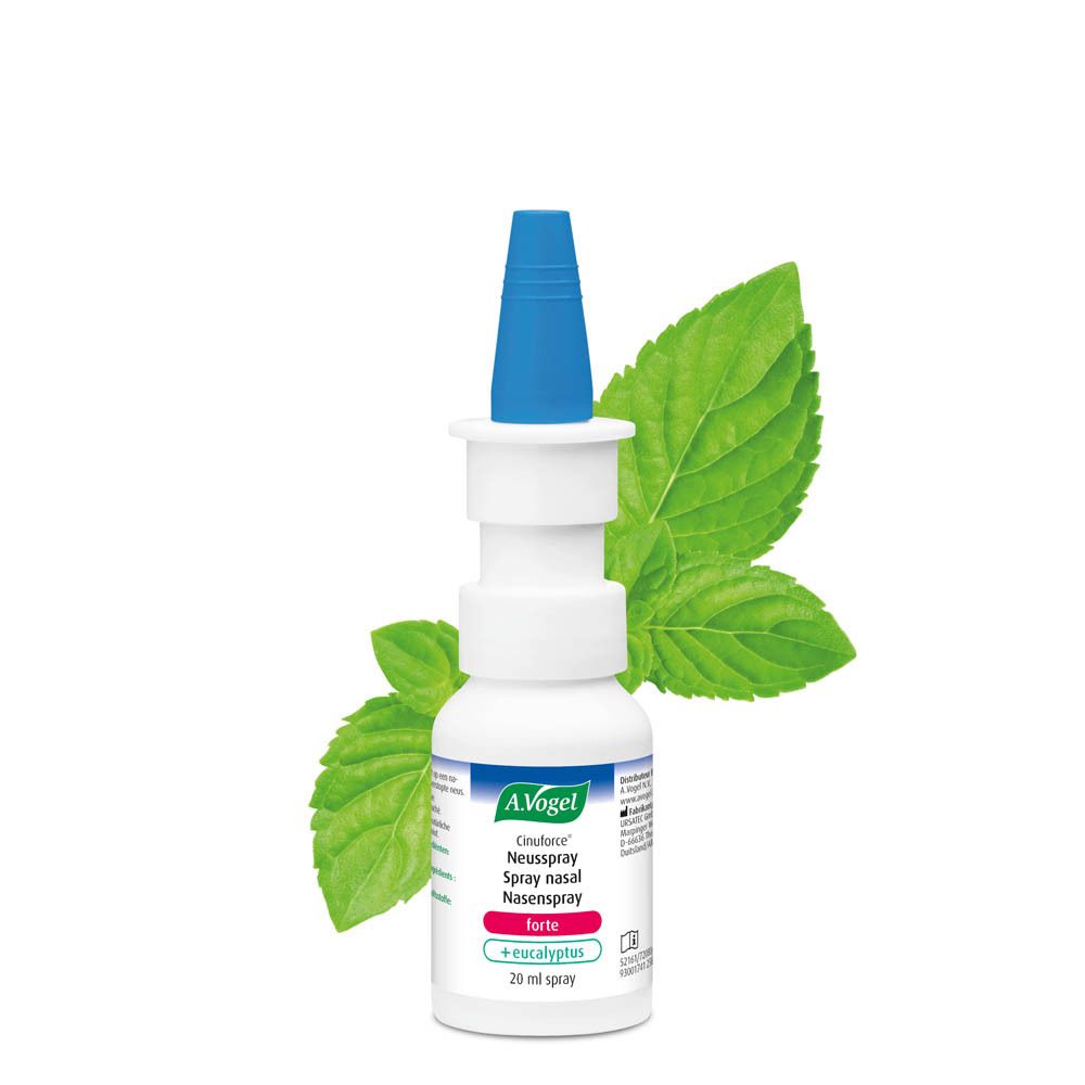 Spray nasal A.Vogel Cinuforce forte + eucalyptus. Flacon bleu et feuilles de menthe.