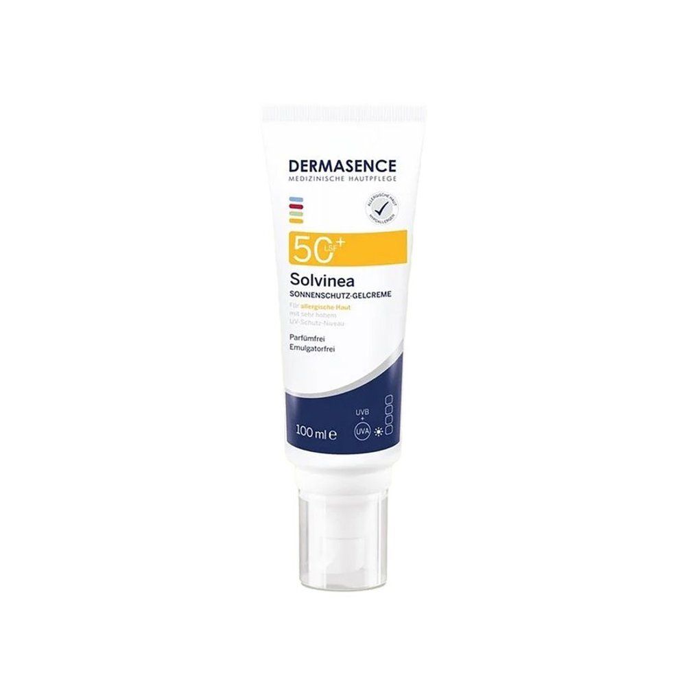 Tube blanche de gel solaire. Inscriptions: Dermasence, Solvinea, SPF 50+. Sans parfum, sans émulsifiant. 100 ml.
