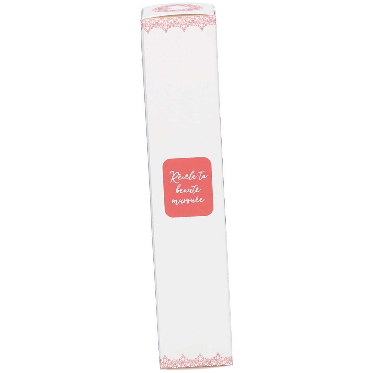 Emballage. Blanc avec texte rose. Inscription: Révèle ta beauté murmurée. Sceau rose.