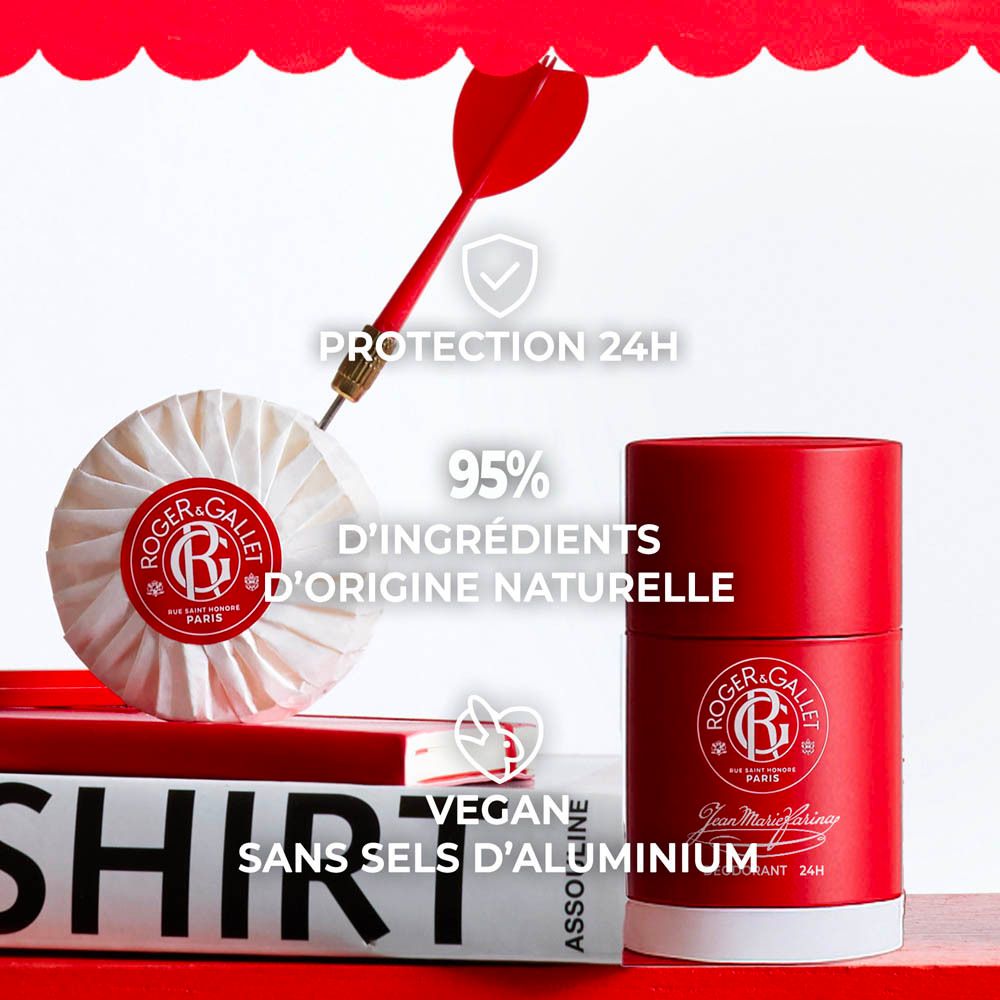 Produit avec flèche, savon et livre. Texte : PROTECTION 24H, 95% D'INGRÉDIENTS D'ORIGINE NATURELLE. Fond rouge.