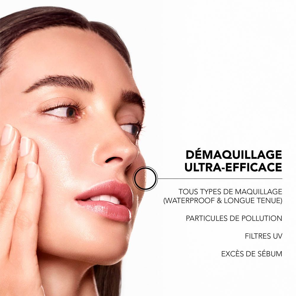 Visage d'une femme. Texte : Démaquillage ultra-efficace. Tous types de maquillage.