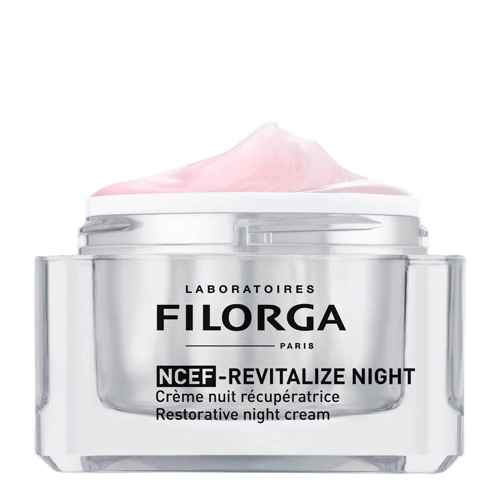 Pot en verre avec crème. Inscription : Filorga NCEF-Revitalize Night. Crème nuit récupératrice.