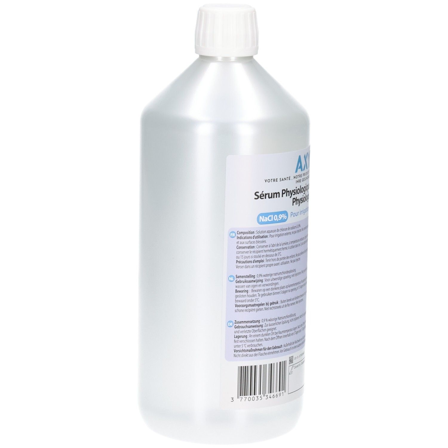 Bouteille de sérum physiologique 0,9%. Bouchon à vis blanc. Étiquette avec informations produit et code-barres.