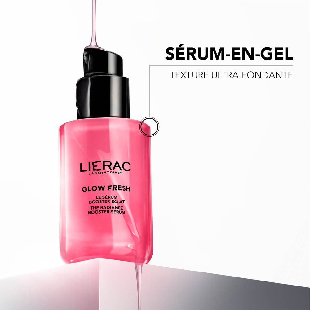 Produit en flacon rose avec pompe noire. Application du produit.