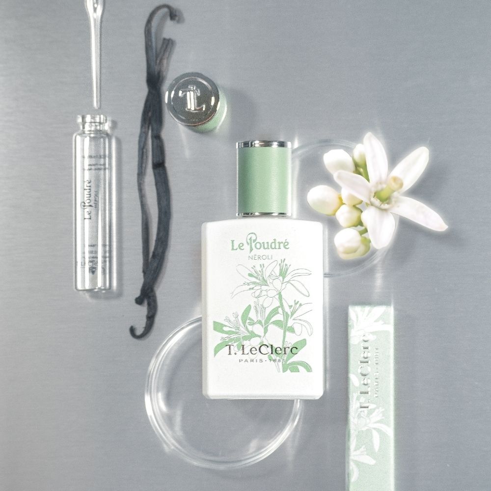 T.LeClerc Le Poudre Neroli Eau de Parfum Flacon avec accessoires.